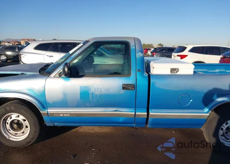 1994 Chevrolet S Truck S10 z USA, uszkodzony, nr VIN 1GCCS14Z2R8218591